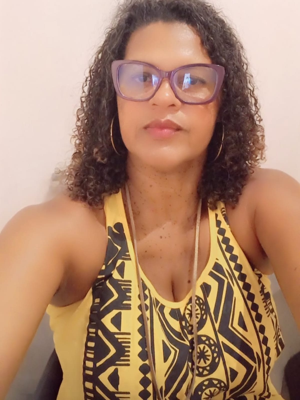Solange Lima, autora do e-book Pais Fortes, Filhos Seguros